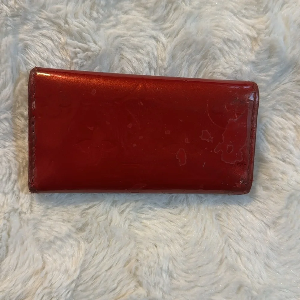 Louis Vuitton 4 Ring Key Holder Case In The Maroon Family - Picture 2 of 16